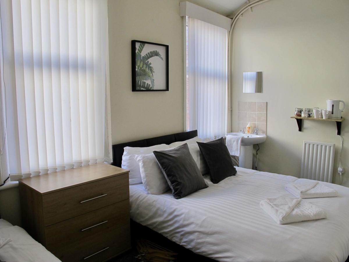 Guest house Promodus - Zebra Blackpool