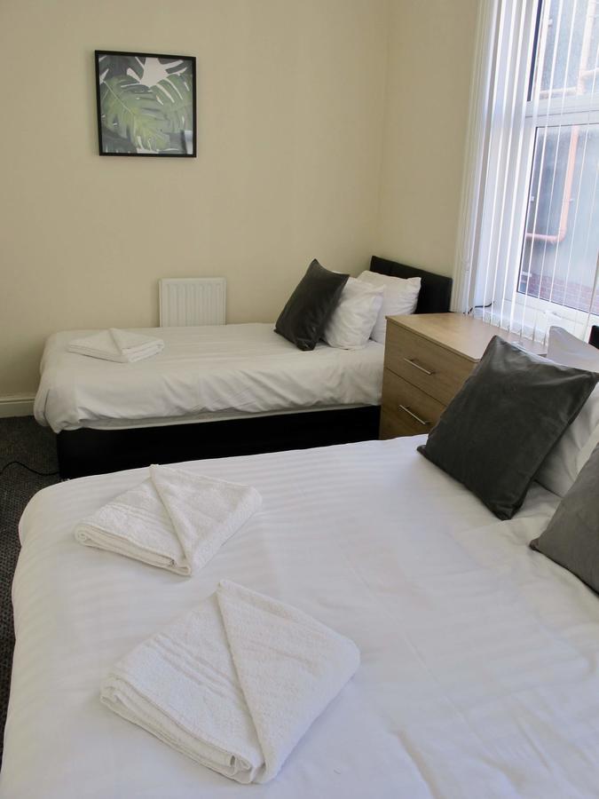 Guest house Promodus - Zebra Blackpool